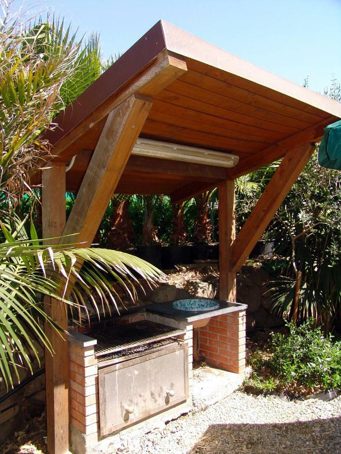 Riviera Degli Eucalipti - Cottage In Riva Al Mare Acireale Exterior photo